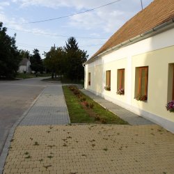 Faluközpont felújítás