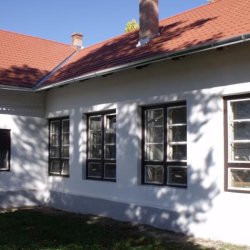 Imaház az egykori iskolában