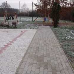 Meglévő játszótér szabványosítása Adorjáson